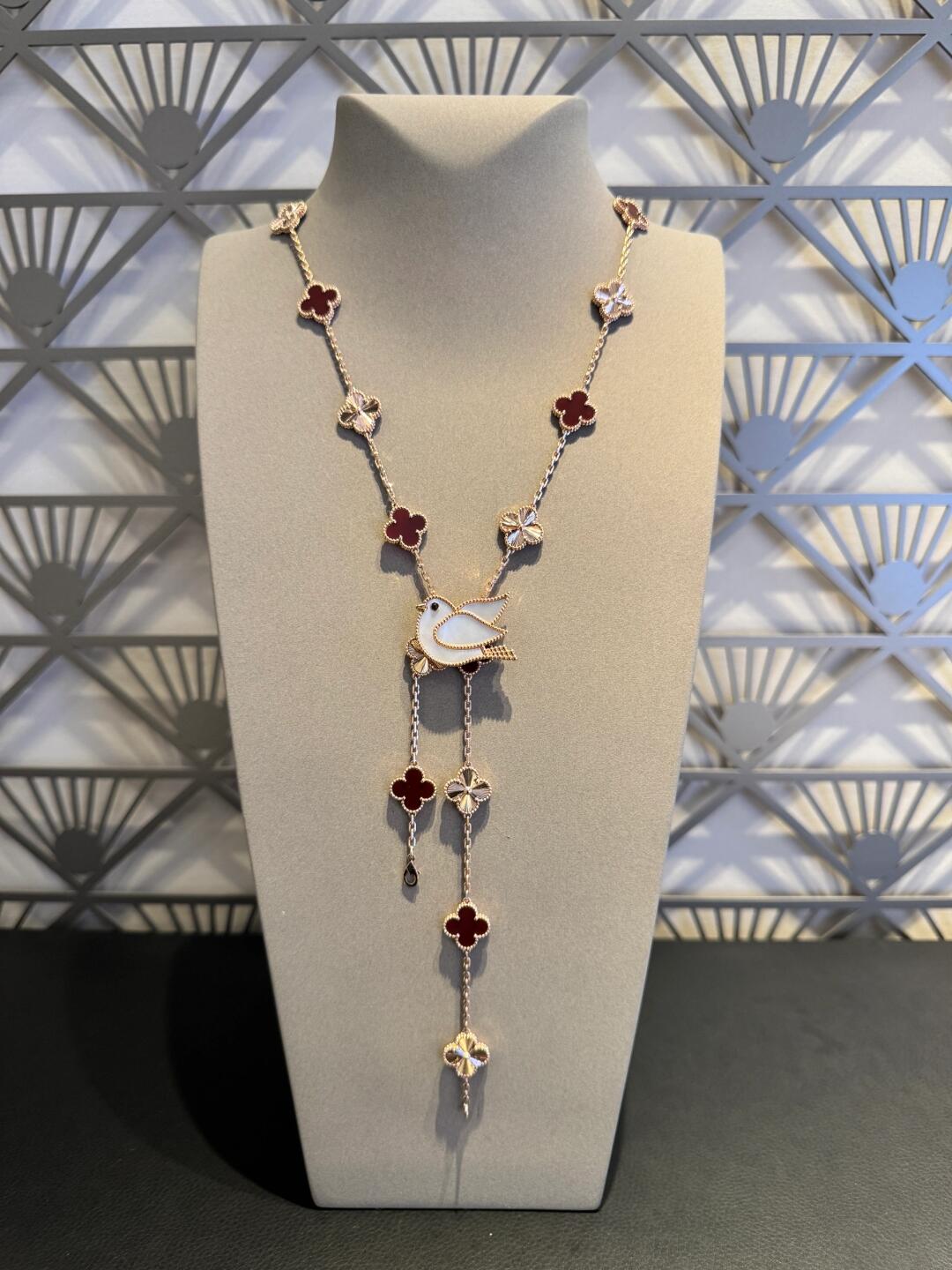 [Sophire Jewelry ]CLOVER 20 MOTIFS LASER CARNELIAN NECKLACE
