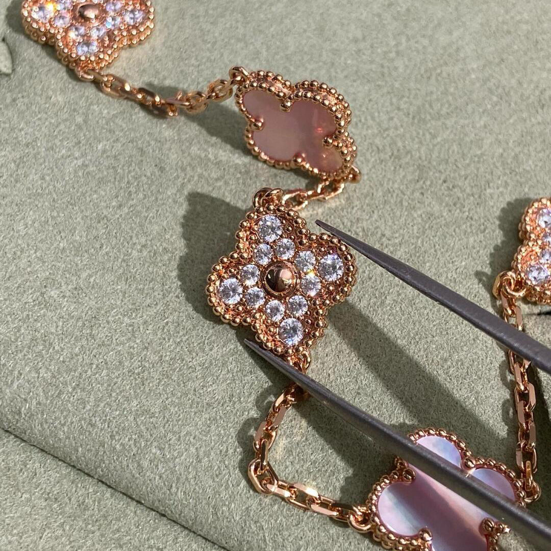 [Sophire Jewelry ]CLOVER 10 MOTIFS DIAMOND PINK MOP NECKLACE