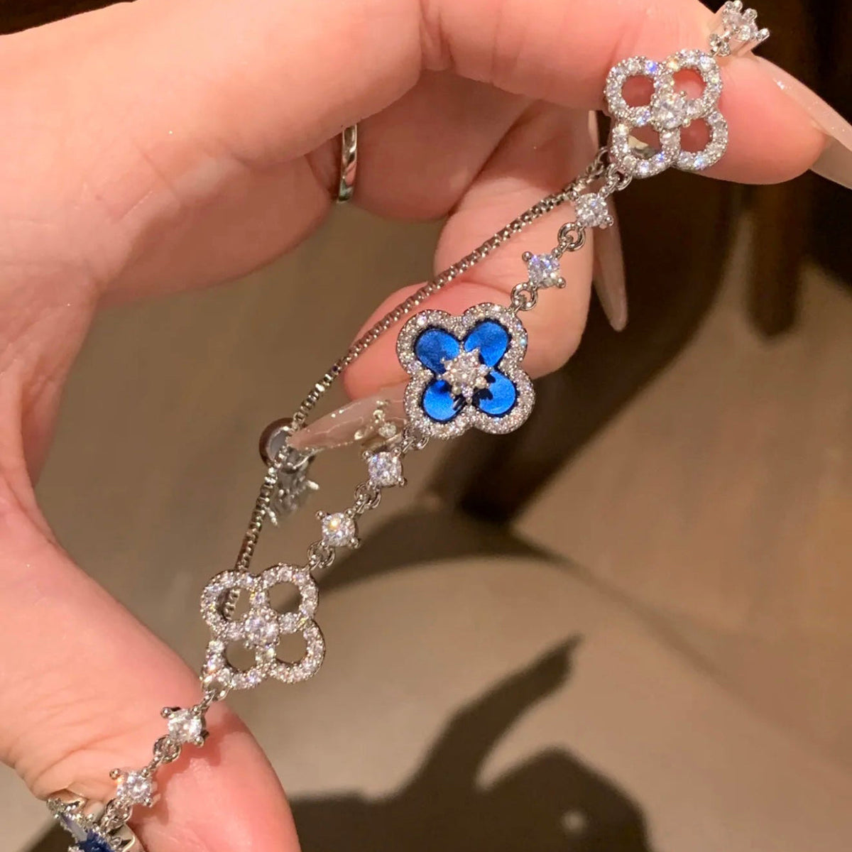 [Sophire Jewelry ]CLOVER 5 MOTIF PINK BLUE RED WHITE BRACELET
