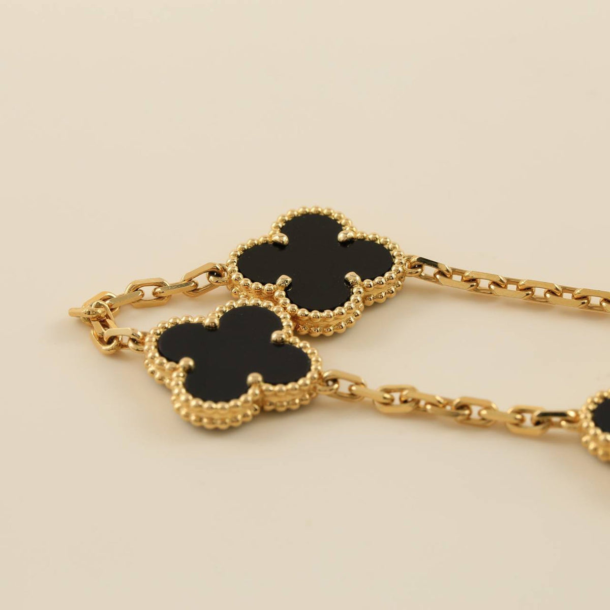 [Sophire Jewelry ] CLOVER 5 MOTIF ONYXS BRACELET COLLECTION