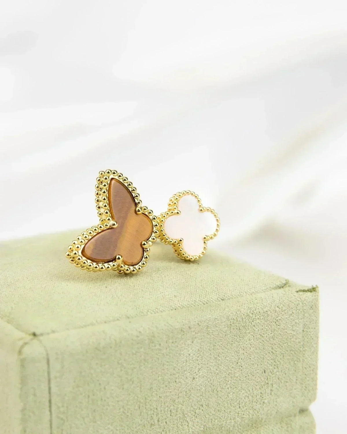 [Sophire Jewelry ]LUCKY BETWEEN THE FINGER RING