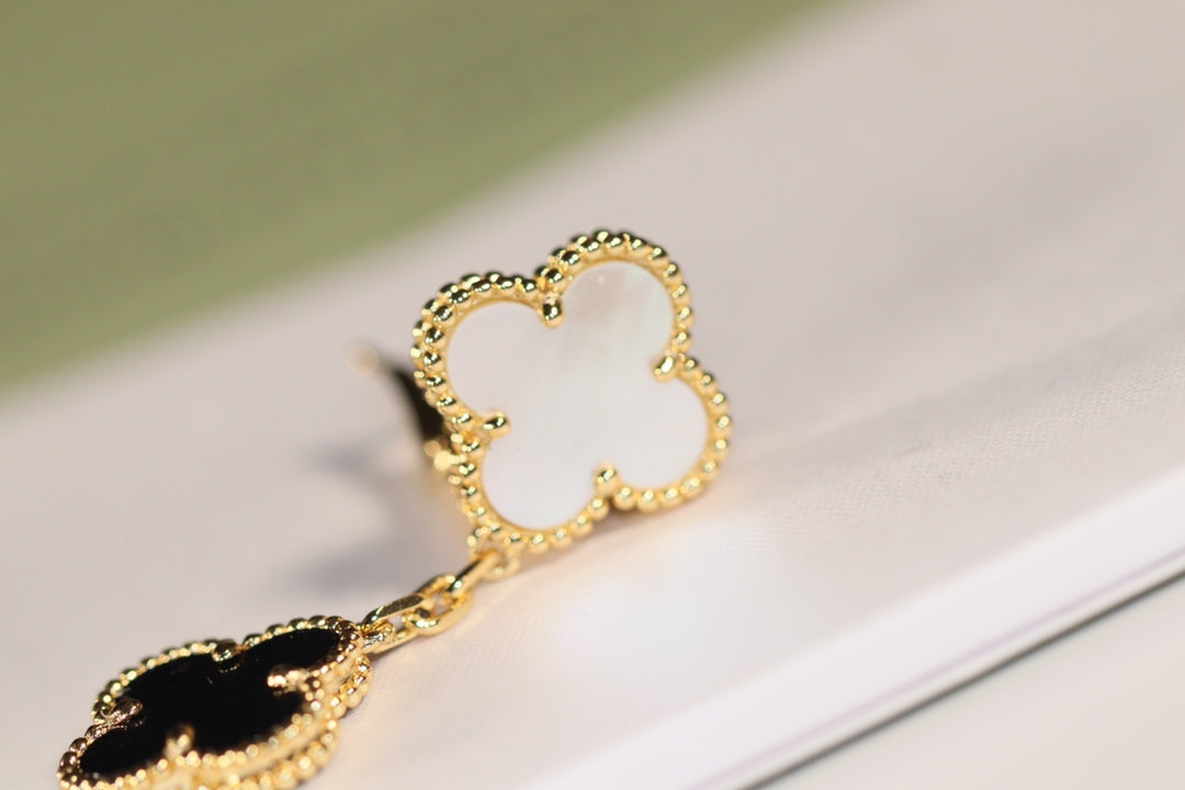 [Sophire Jewelry ]CLOVER EARRINGS GOLD ONYX MOP 3 MOTIF