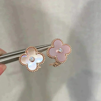[Sophire Jewelry ]CLOVER MEDIUM 1 MOTIFS  PINK MOP DIAMOND EARRINGS
