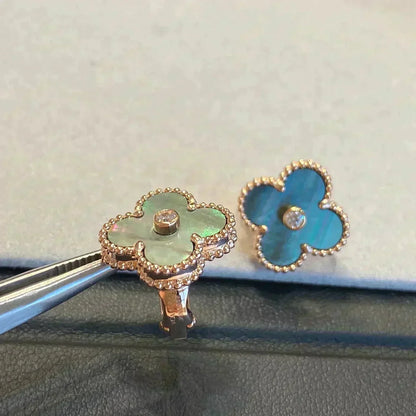 [Sophire Jewelry ]CLOVER MEDIUM 1 MOTIFS GRAY MOP  DIAMOND EARRINGS