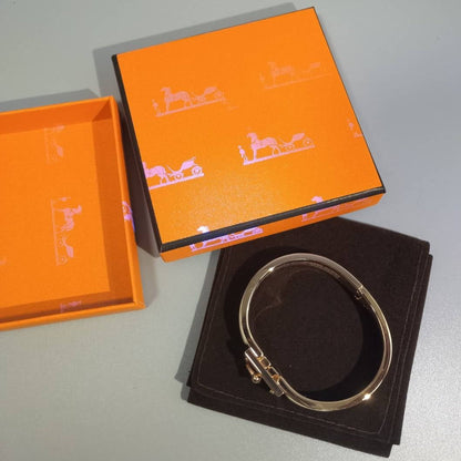[Sophire Jewelry ]H CLOUD BLUE BRACELET