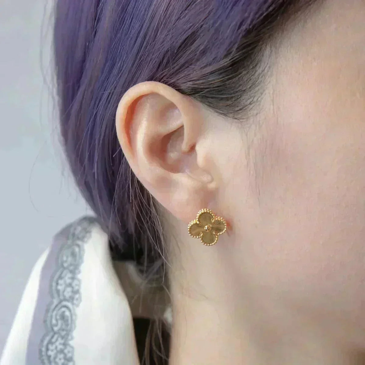 [Sophire Jewelry ]CLOVER MEDIUM 1 MOTIFS LASER EARRINGS
