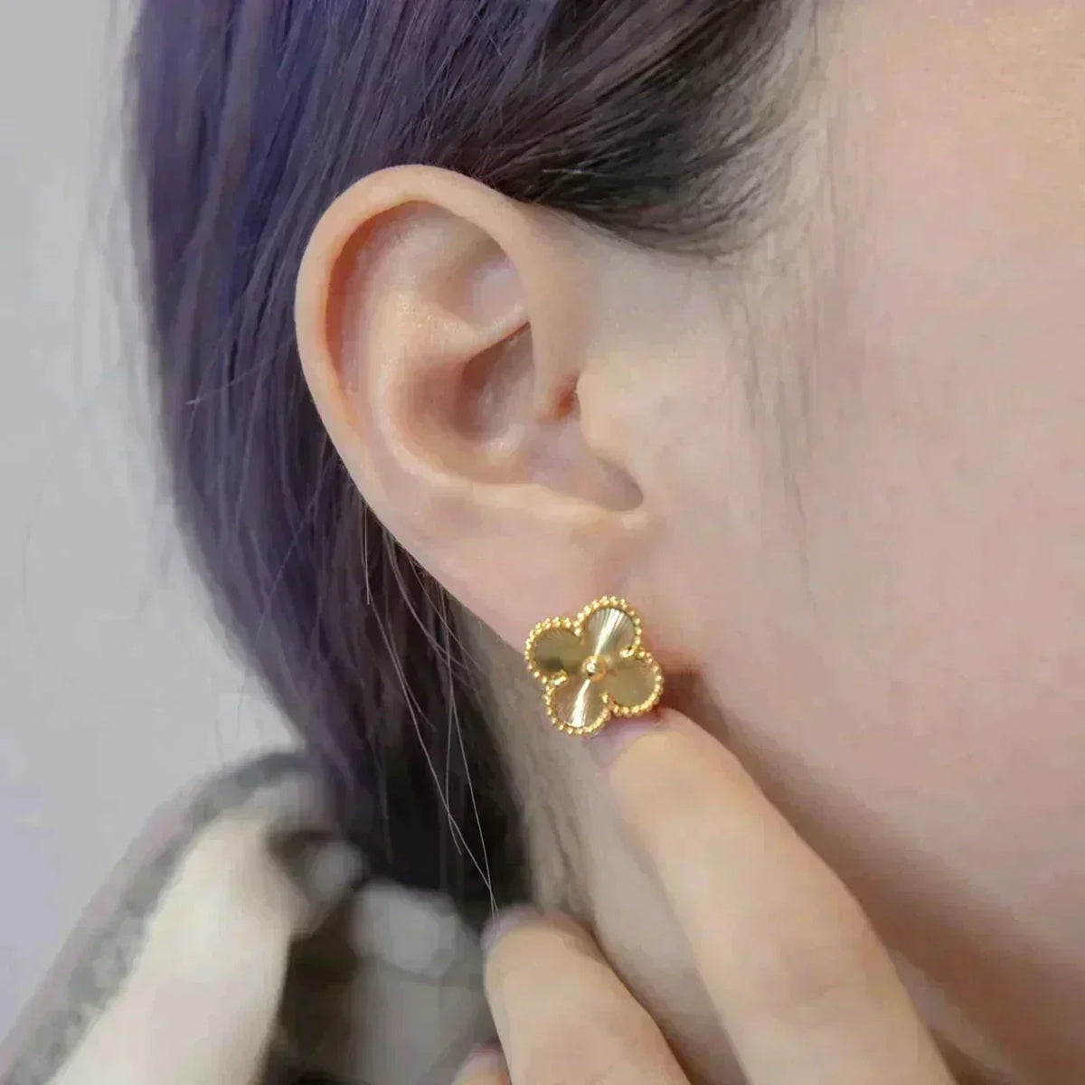[Sophire Jewelry ]CLOVER MEDIUM 1 MOTIFS LASER EARRINGS