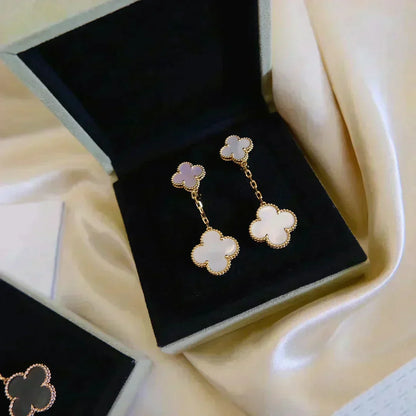 [Sophire Jewelry ]CLOVER 2 MOTIF WHITE MOP EARRINGS