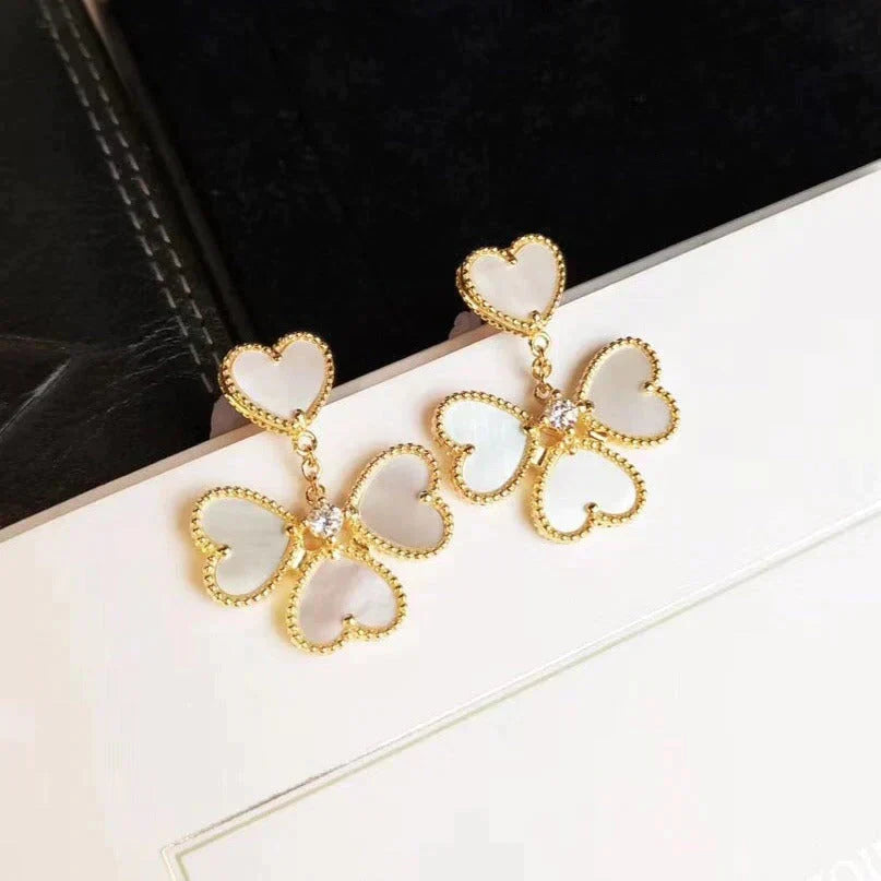 [Sophire Jewelry ]CLOVER SWEET WHITE MOP EARRINGS