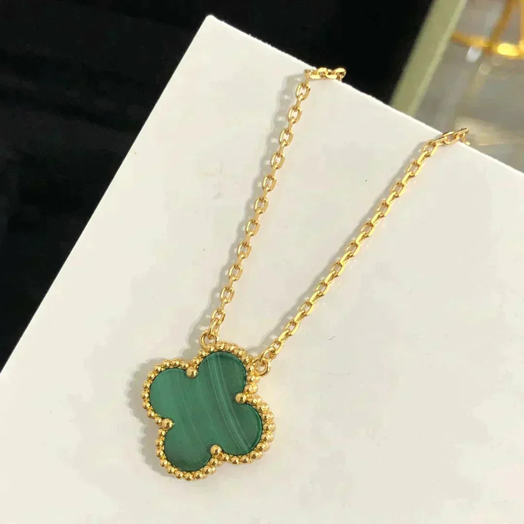 [Sophire Jewelry ]CLOVER 15MM MALACHITE SINGLE FLOWER  NECKLACE