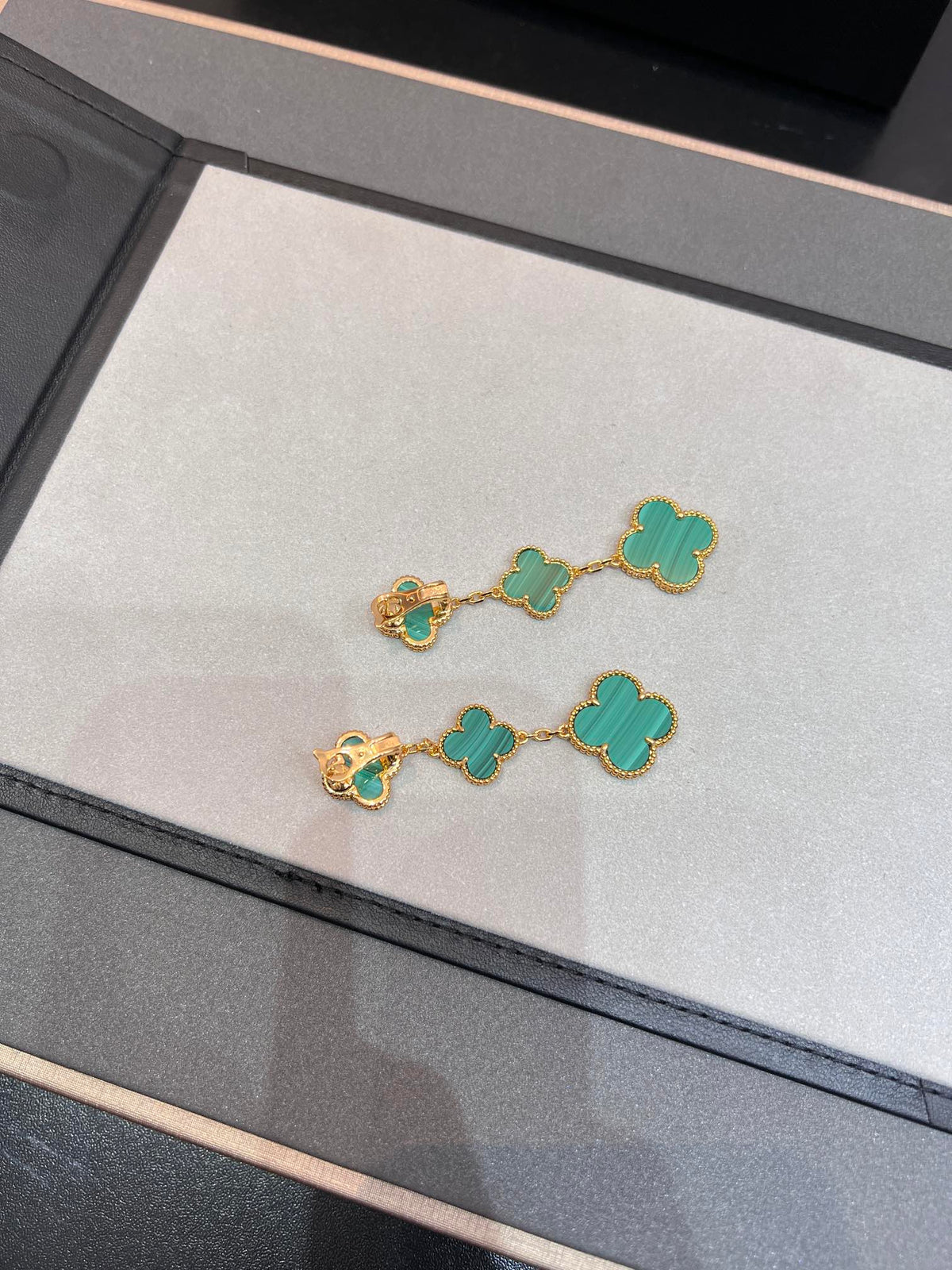 [Sophire Jewelry ]CLOVER MALACHITE 3 MOTIFS GOLD
