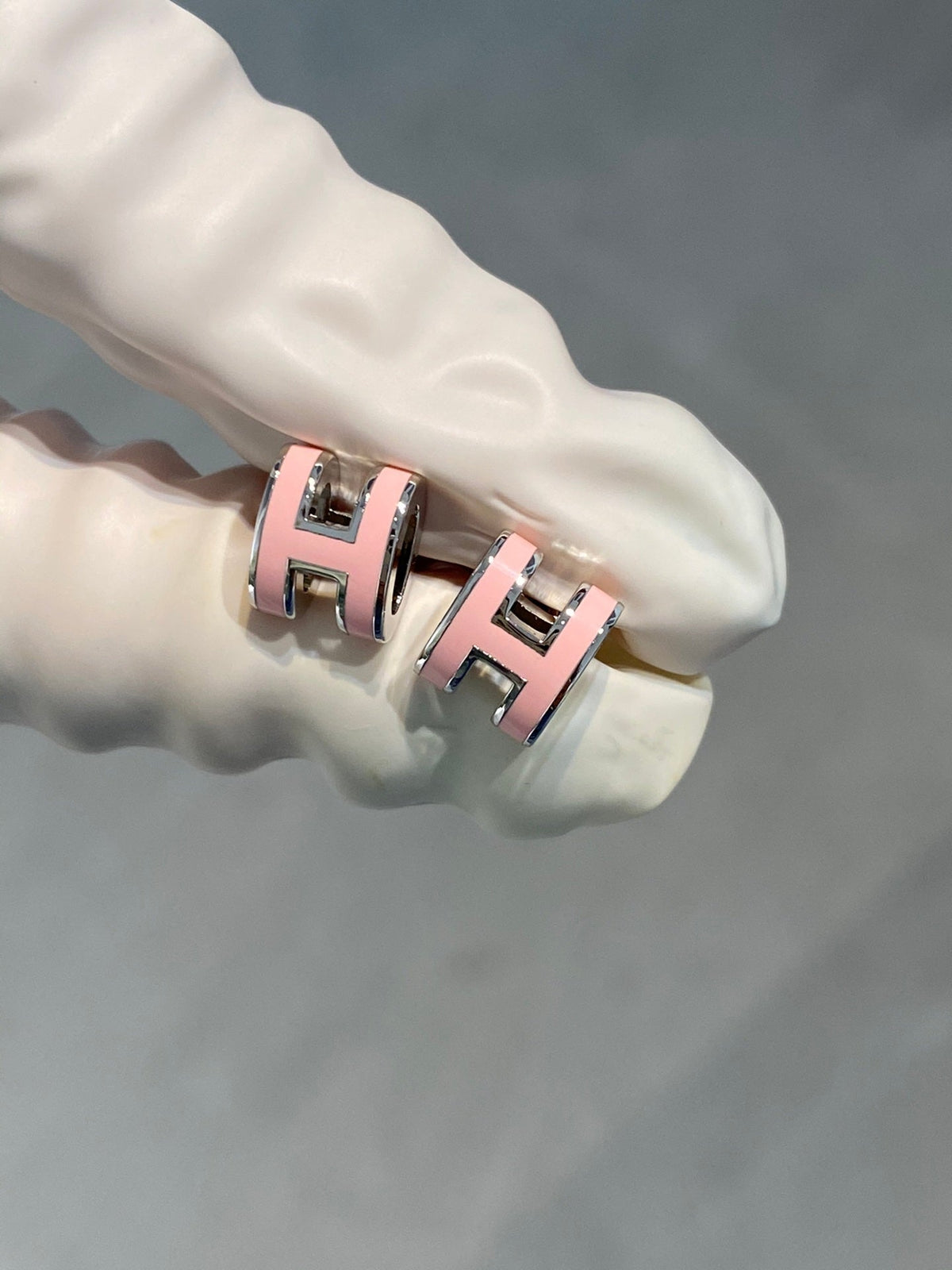 [Sophire Jewelry ]MINI POP H SILVER EARRINGS PINK