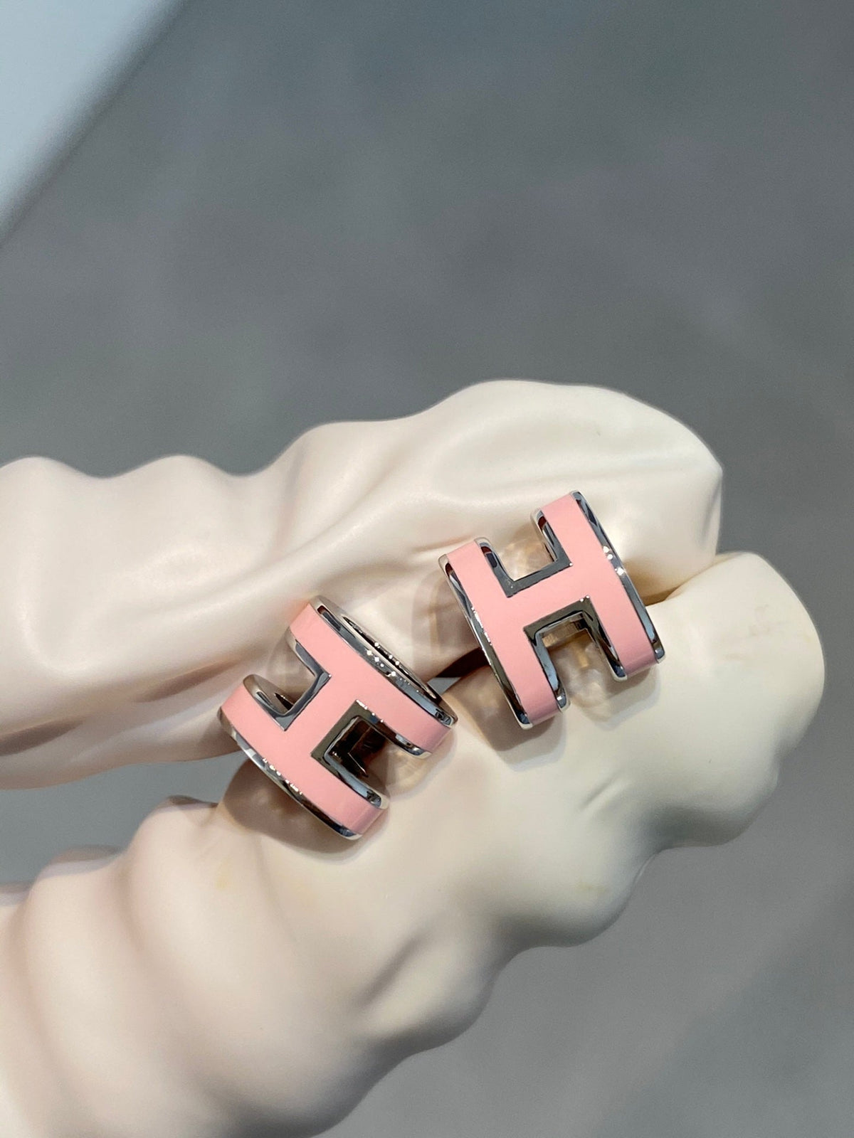 [Sophire Jewelry ]MINI POP H SILVER EARRINGS PINK