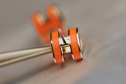 [Sophire Jewelry ]MINI POP H EARRINGS ORANGE