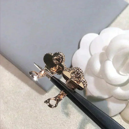 [Sophire Jewelry ]CLOVER MEDIUM 1 MOTIFS  PINK MOP DIAMOND EARRINGS