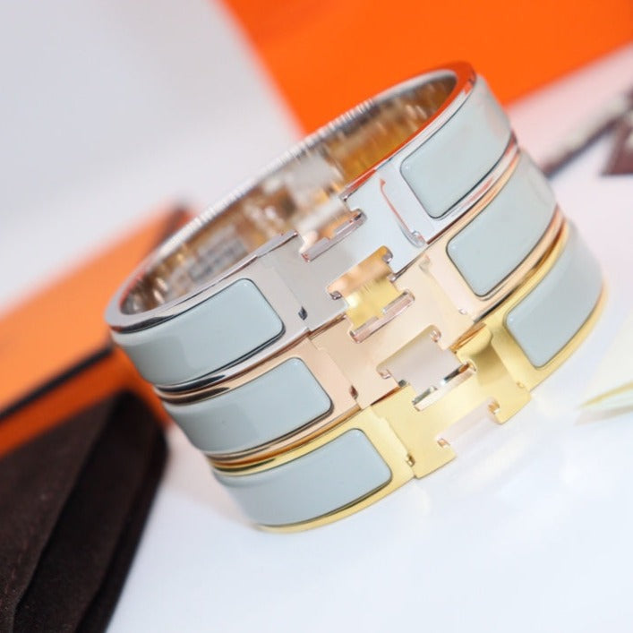 [Sophire Jewelry ]H LIGHT BLUE BRACELET