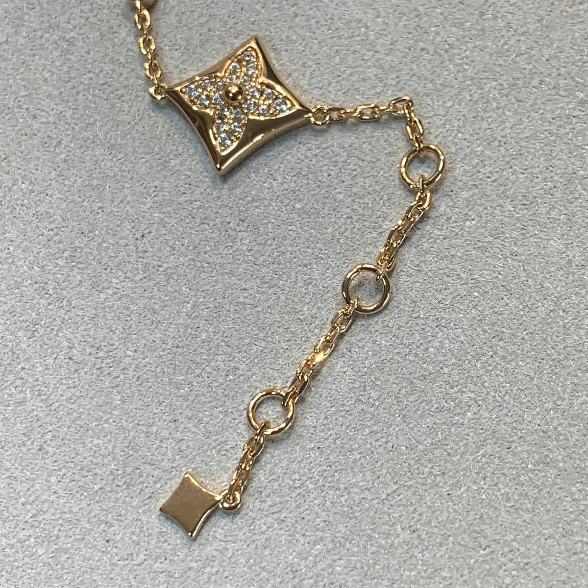 [Sophire Jewelry ]STAR AND SUN 4 MOTIFS GOLD DIAMONDS BRACELET