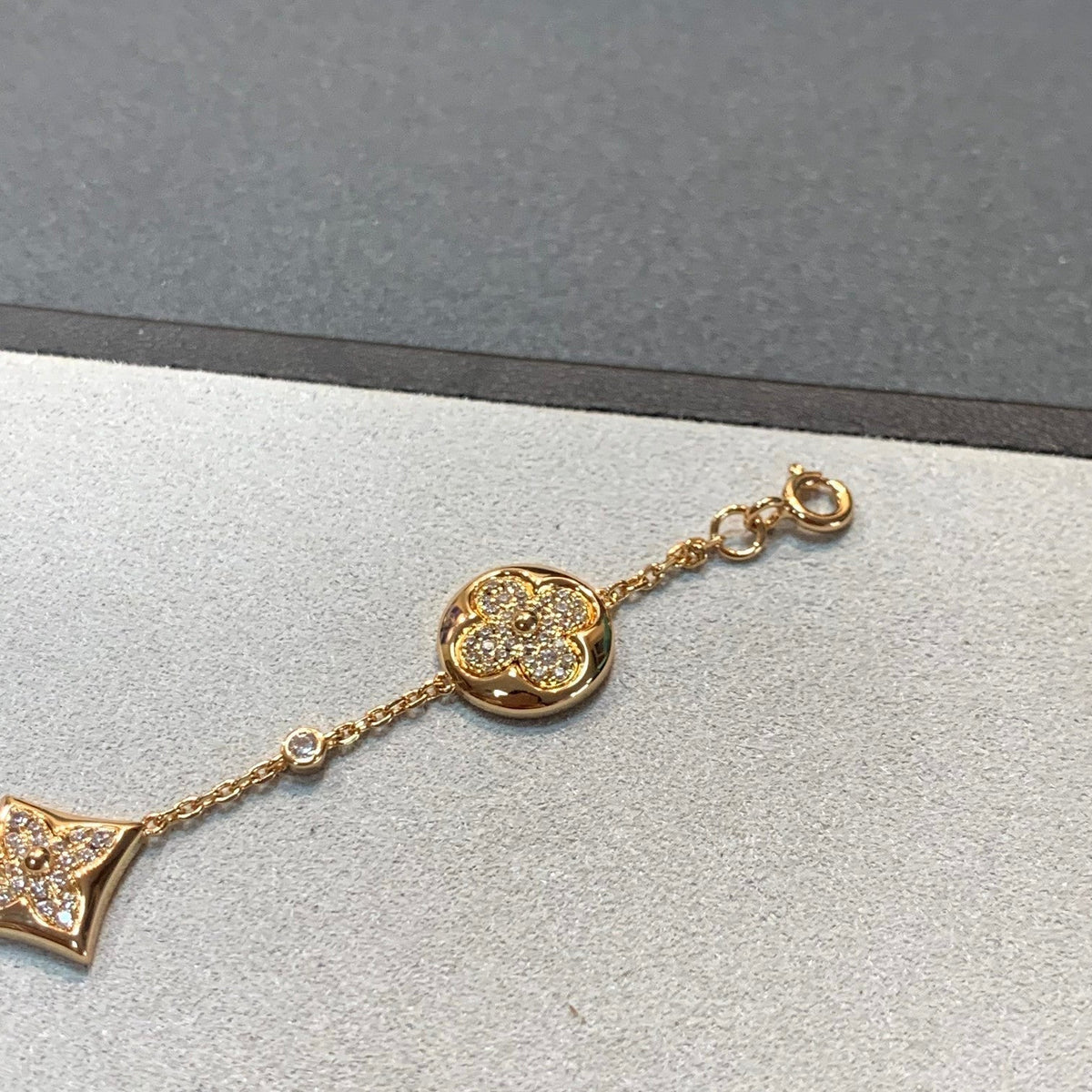 [Sophire Jewelry ]STAR AND SUN 4 MOTIFS GOLD DIAMONDS BRACELET