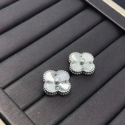 [Sophire Jewelry ]CLOVER MINI 9.5MM LASER EARRINGS