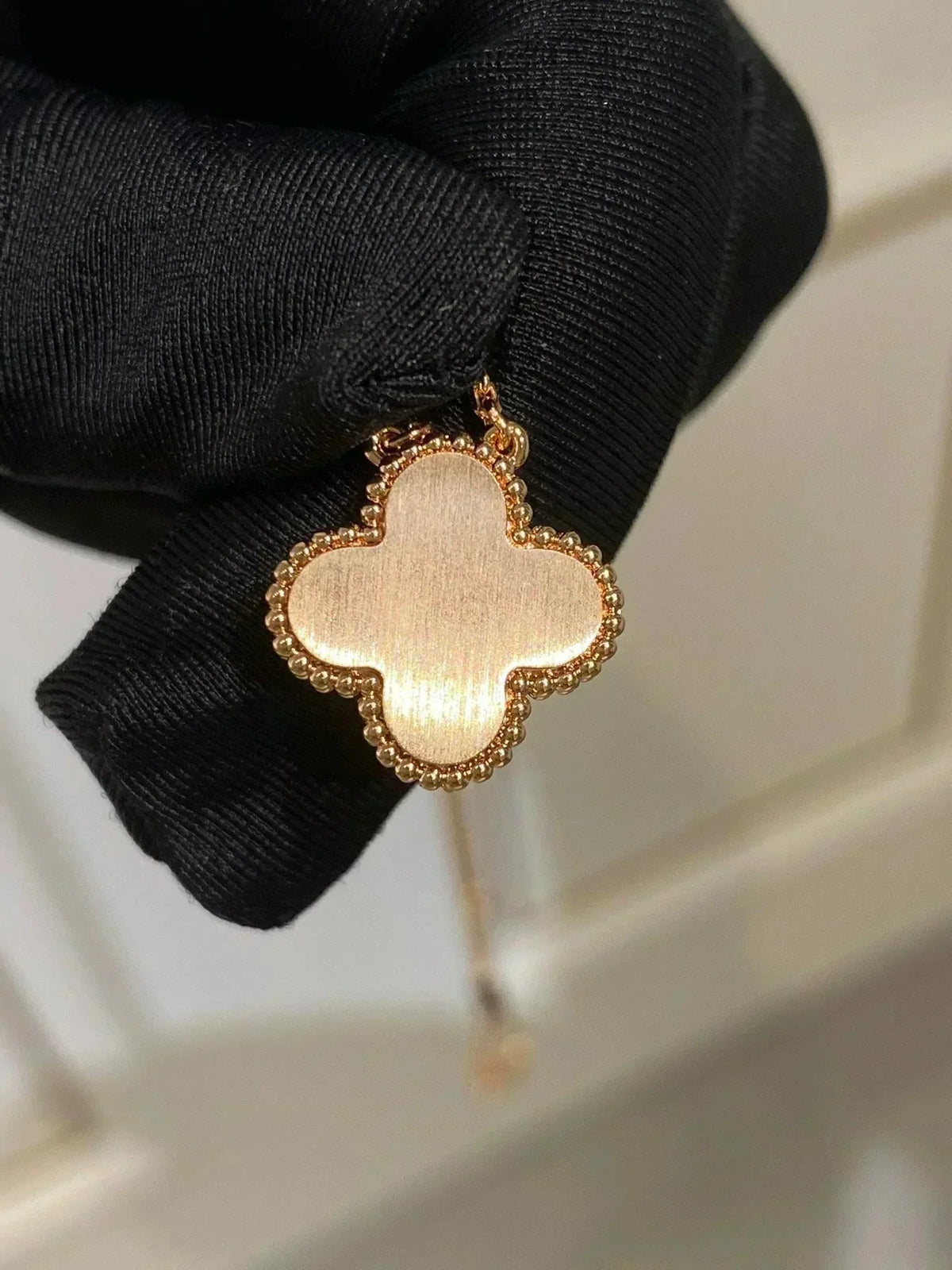 [Sophire Jewelry ]CLOVER 15MM DIAMOND RHODONITE NECKLACE