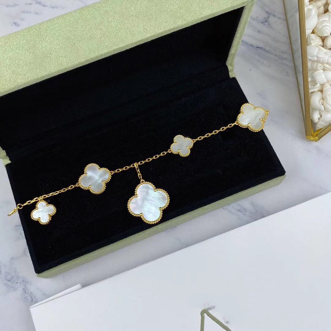[Sophire Jewelry ]MAGIC CLOVER MOP GOLD BRACELET 5 MOTIFS