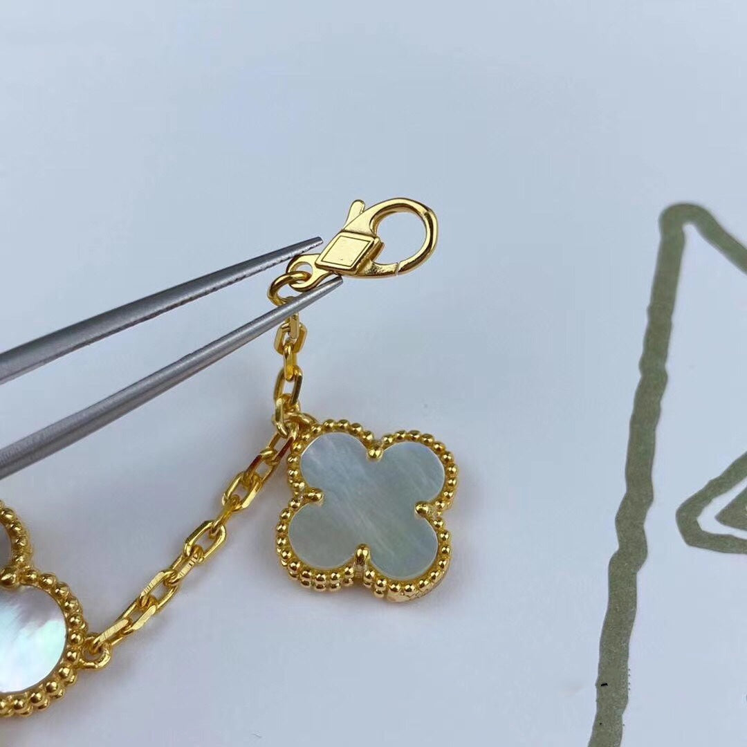 [Sophire Jewelry ]MAGIC CLOVER MOP GOLD BRACELET 5 MOTIFS