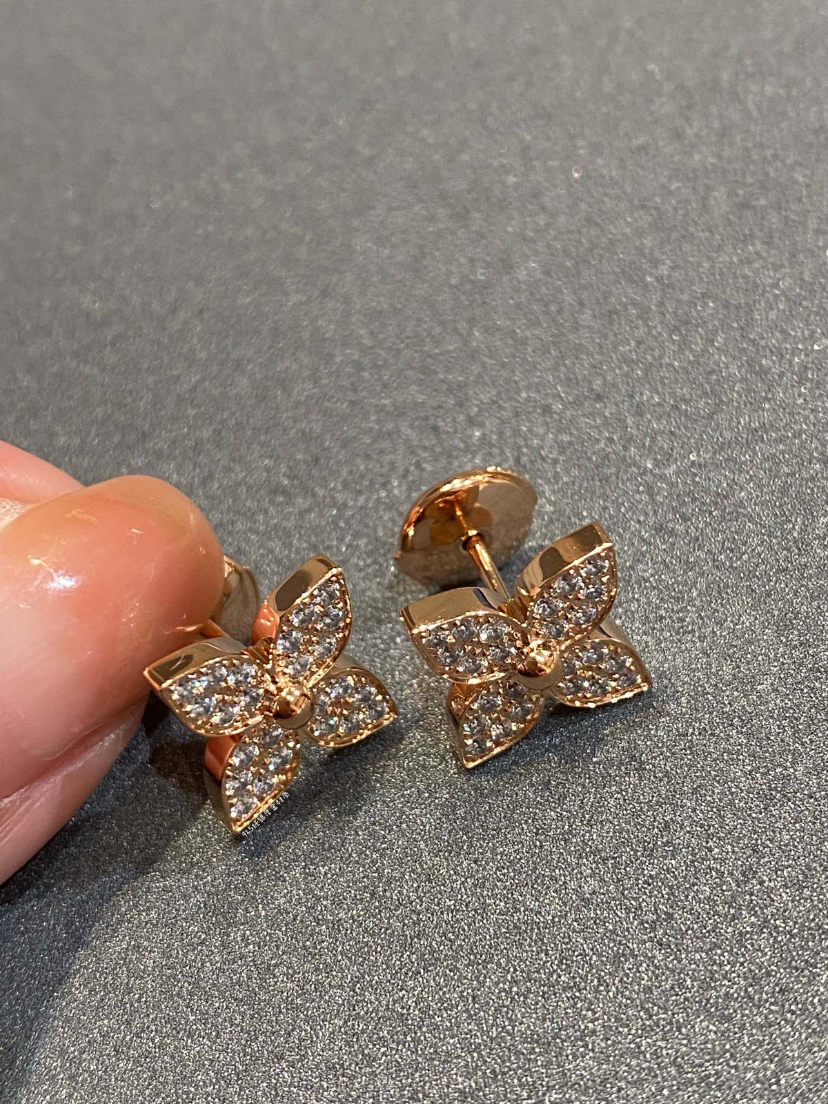 [Sophire Jewelry ]STAR DIAMOND EARRINGS