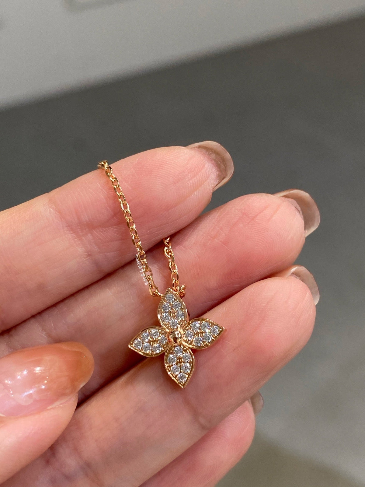 [Sophire Jewelry ]STAR DIAMOND NECKALCE