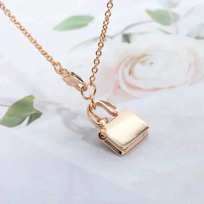 [Sophire Jewelry ]AMULETTE PEDANT ROSE GOLD NECKLACE