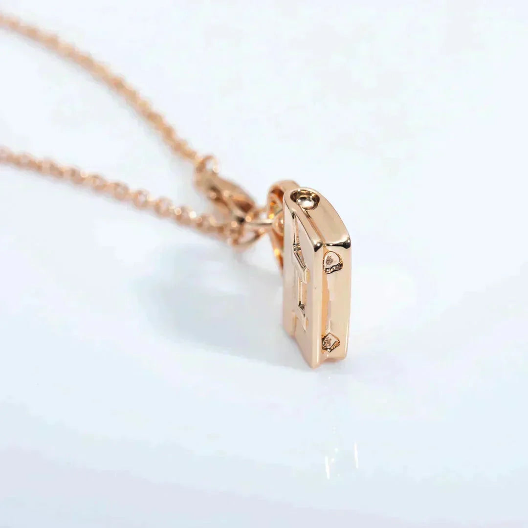 [Sophire Jewelry ]AMULETTE PEDANT ROSE GOLD NECKLACE