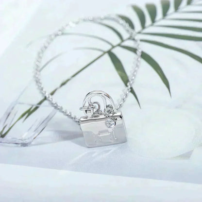 [Sophire Jewelry ]AMULETTE PEDANT SILVER NECKLACE