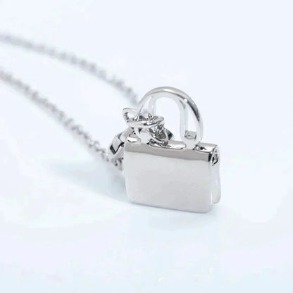[Sophire Jewelry ]AMULETTE PEDANT SILVER NECKLACE