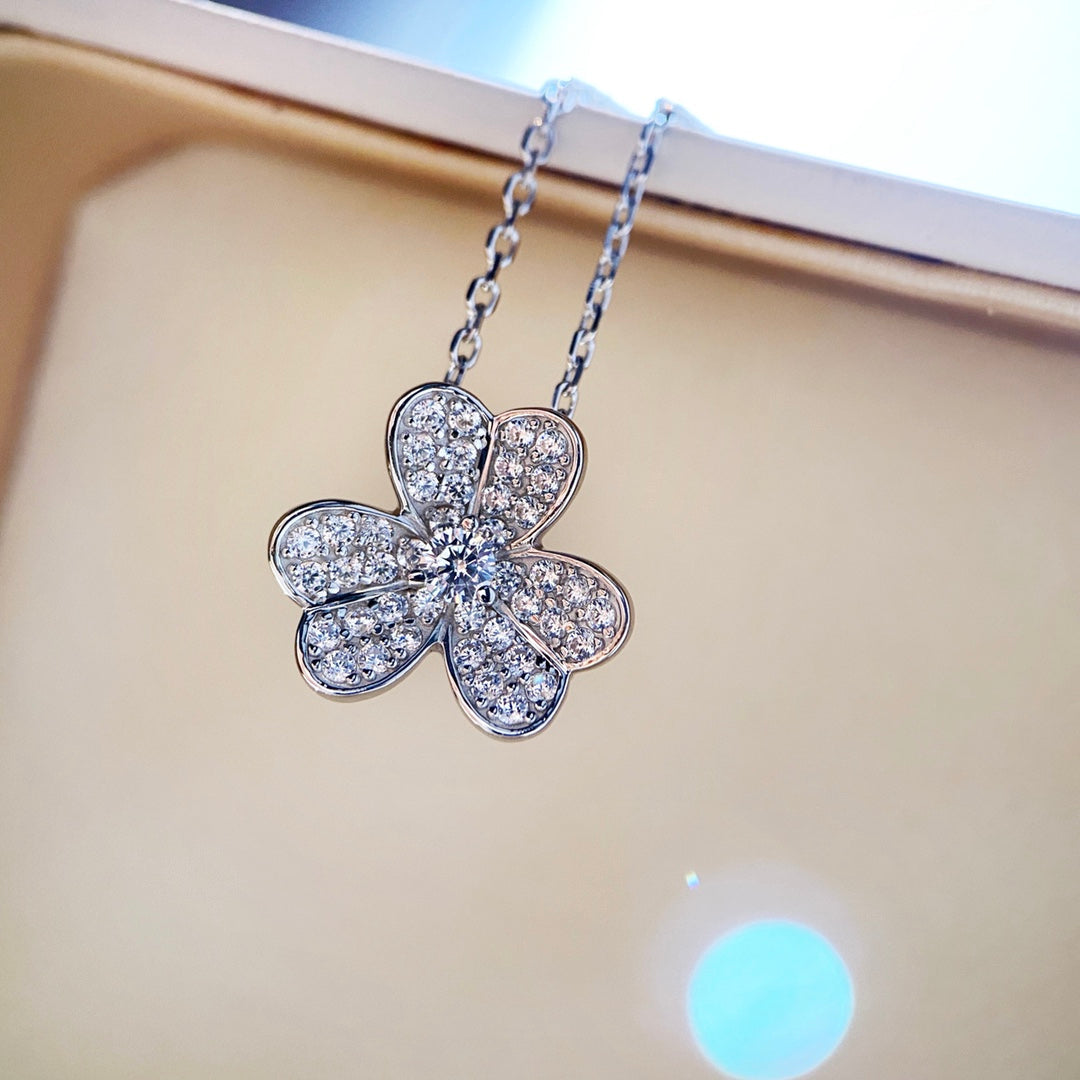 [Sophire Jewelry ]CLOVER DIAMOND NECKLACE SILVER