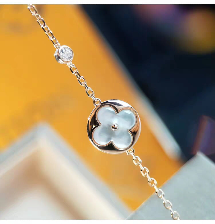 [Sophire Jewelry ]SUN MOP GOLD 1 DIAMOND NECKLACE