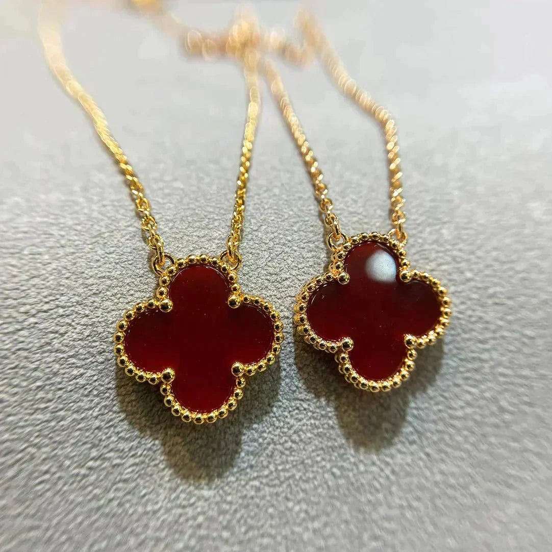 [Sophire Jewelry ]CLOVER 15MM CARNELIAN SINGLE FLOWER NECKLACE