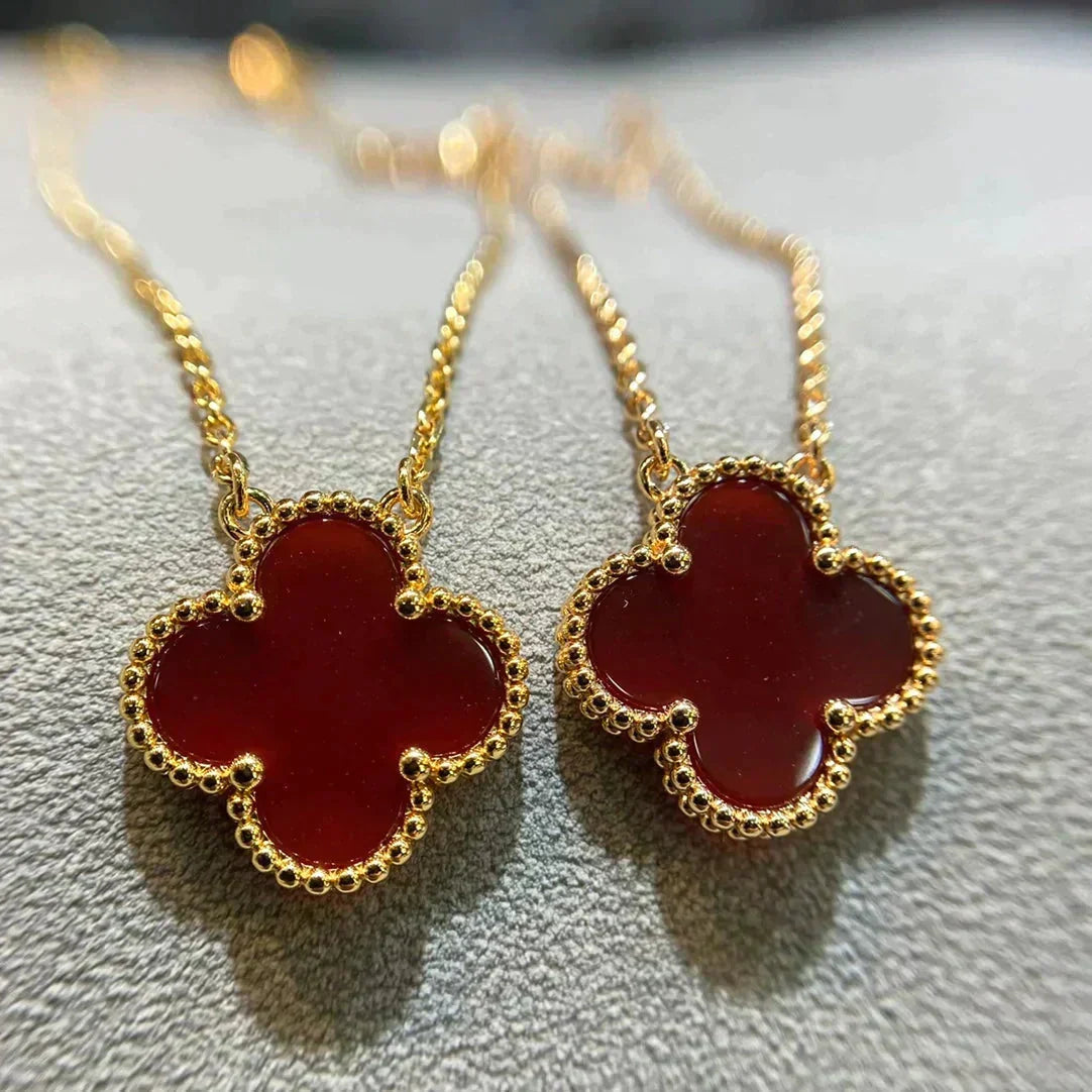[Sophire Jewelry ]CLOVER 15MM CARNELIAN SINGLE FLOWER NECKLACE
