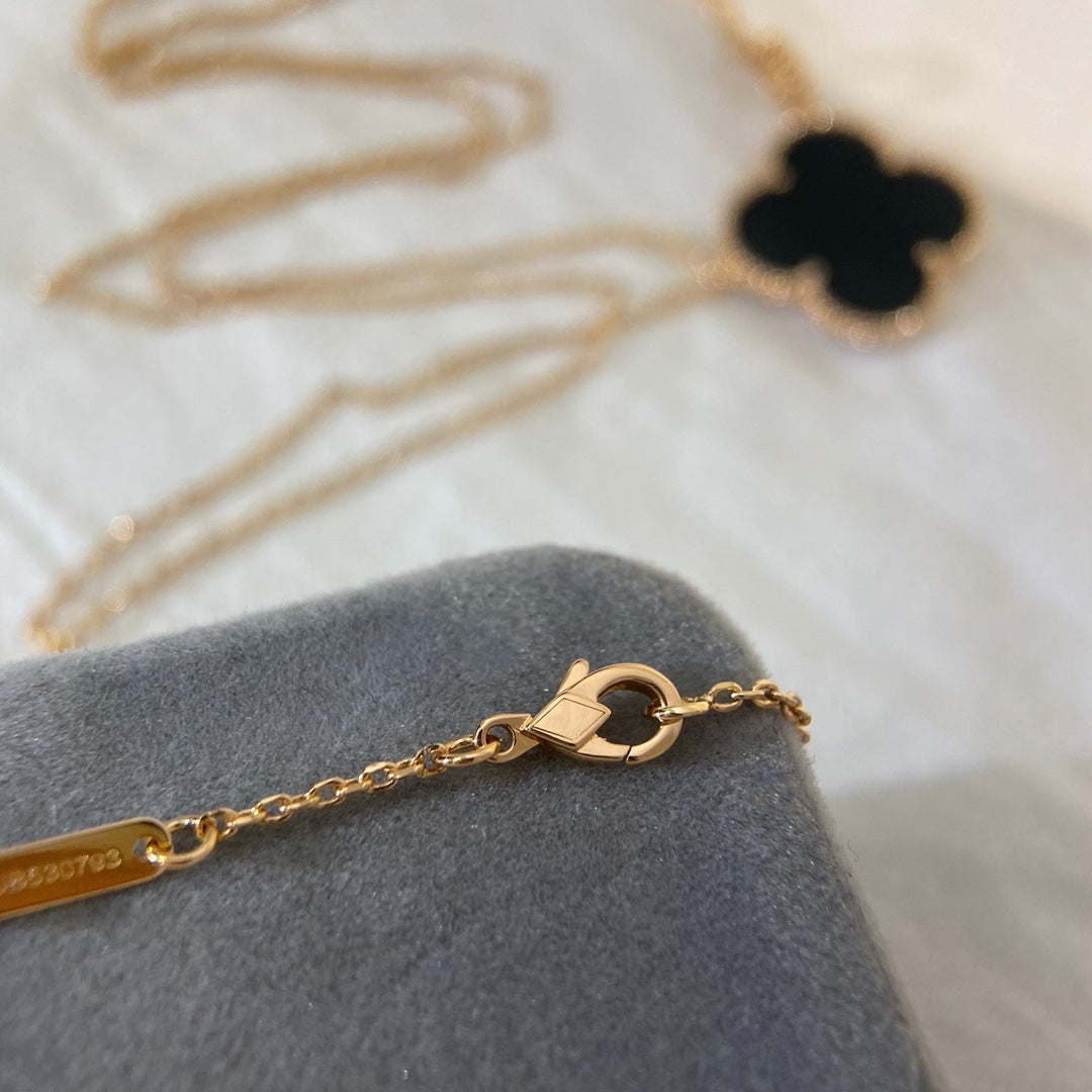 [Sophire Jewelry ]CLOVER 25MM NECKLACE GOLD ONYX