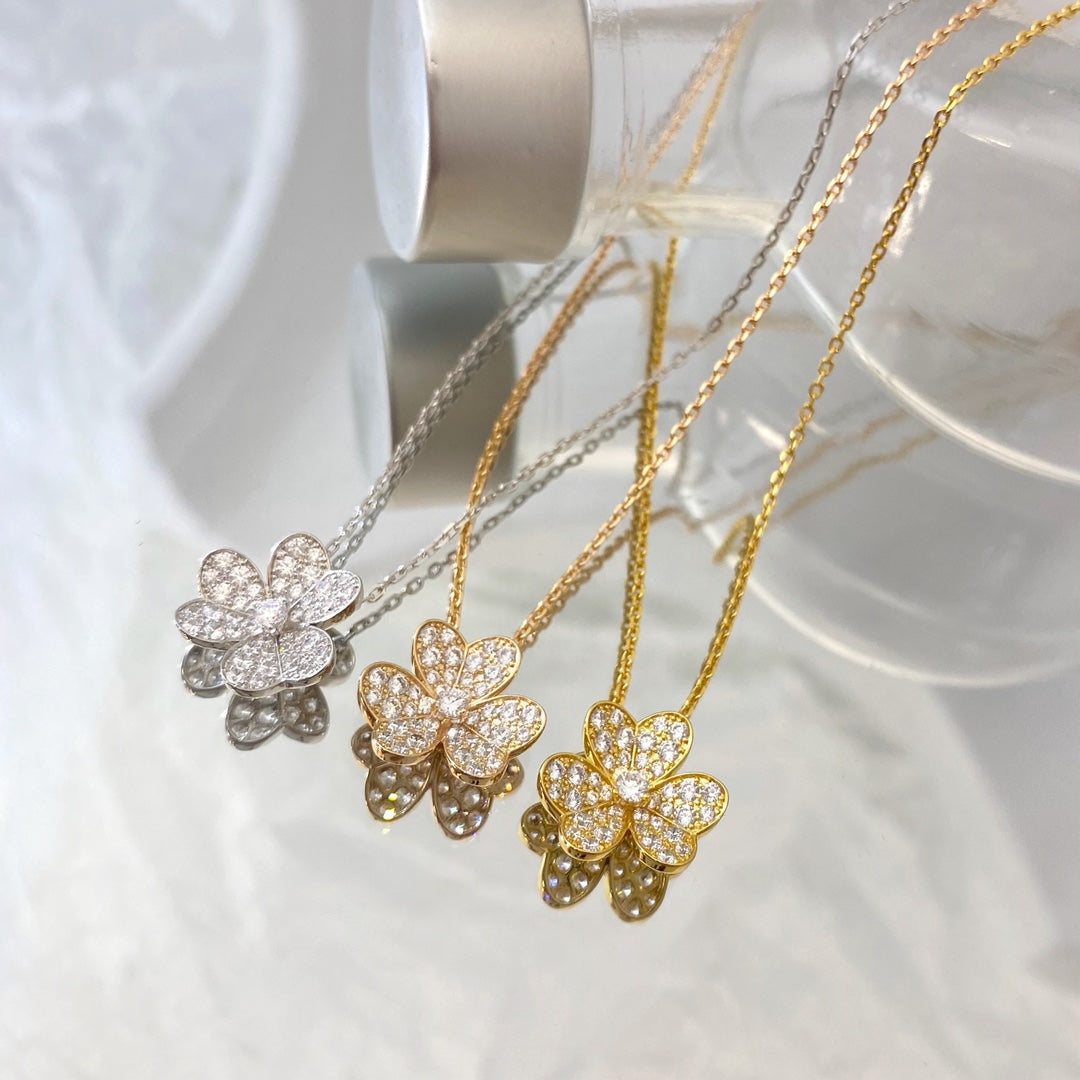 [Sophire Jewelry ]FLOWER DIAMOND NECKLACE