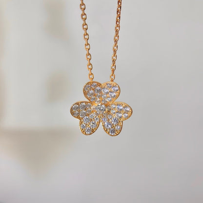 [Sophire Jewelry ]FLOWER DIAMOND NECKLACE