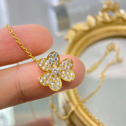 [Sophire Jewelry ]FLOWER DIAMOND NECKLACE