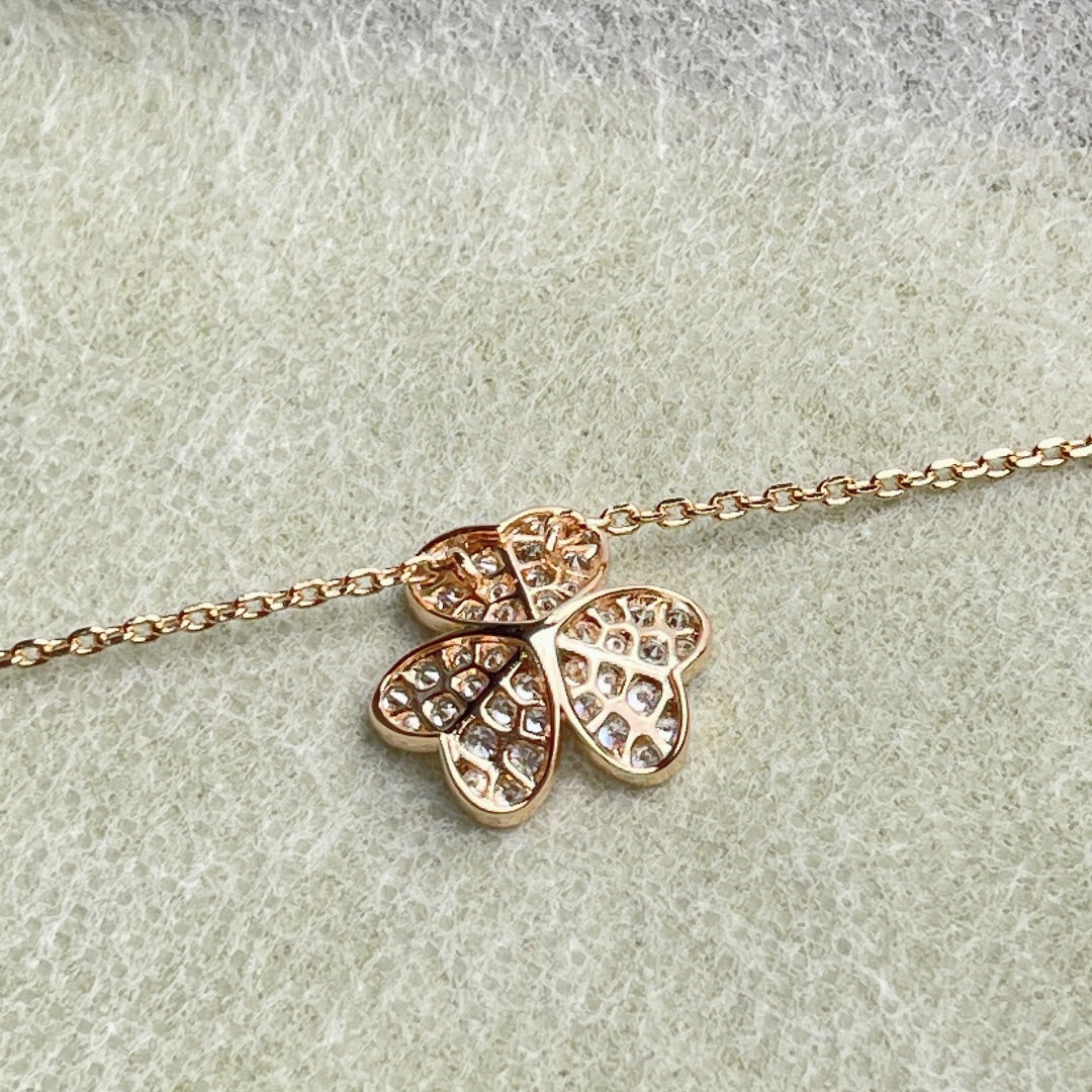 [Sophire Jewelry ]FLOWER DIAMOND NECKLACE