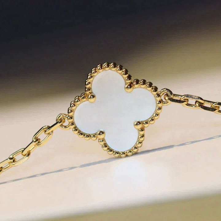 [Sophire Jewelry ]CLOVER 20 MOTIFS WHITE MOP NECKLACE