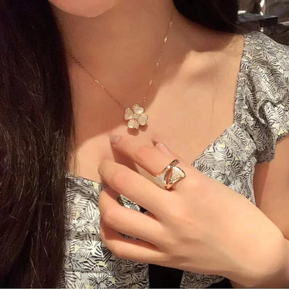 [Sophire Jewelry ]CLOVER MOP DIAMOND ROSE GOLD NECKLACE