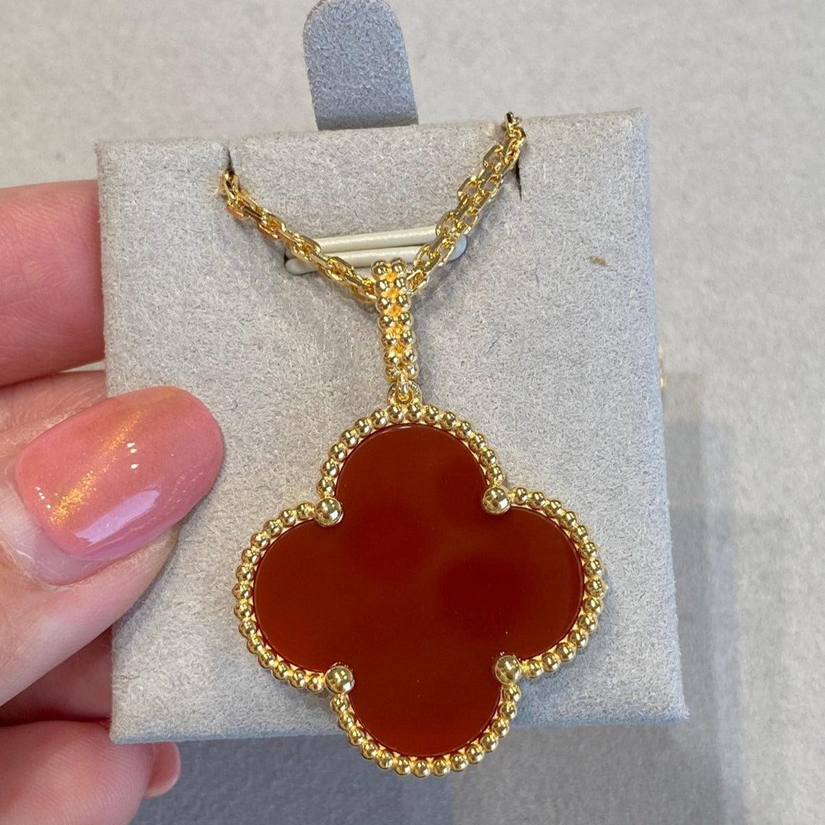 [Sophire Jewelry ]CLOVER 25MM NECKLACE GOLD CARNELIAN