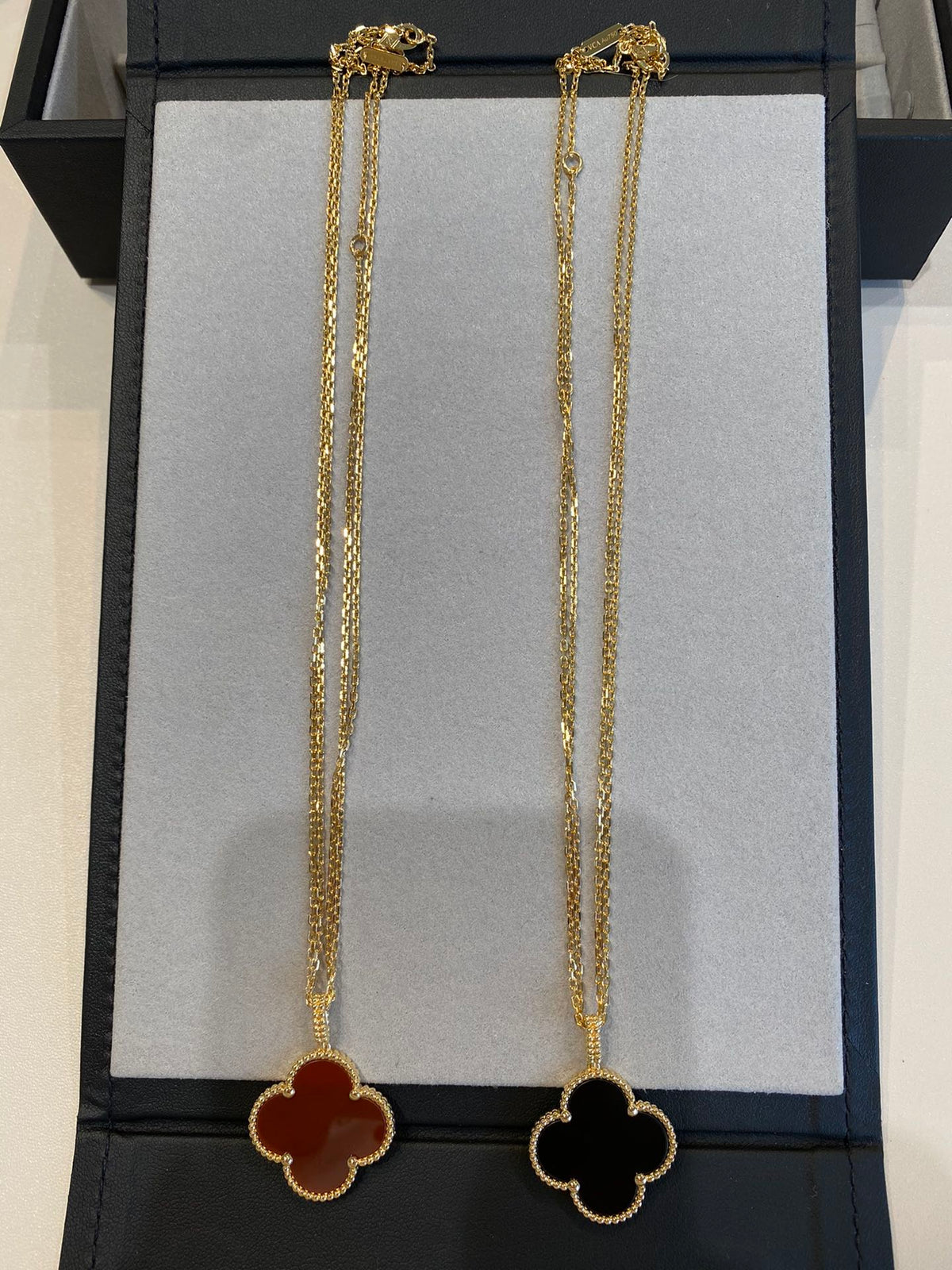 [Sophire Jewelry ]CLOVER 25MM NECKLACE GOLD CARNELIAN