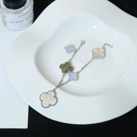 [Sophire Jewelry ]CLOVER BRACELET 5 MOTIFS MOP CHALCEDONY SILVER