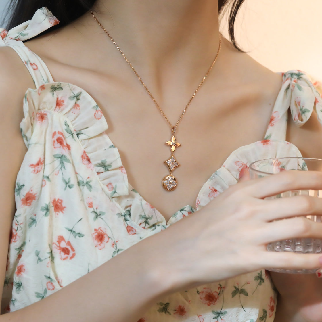 [Sophire Jewelry ]STAR AND SUN DIAMOND PINK GOLD NECKLACE