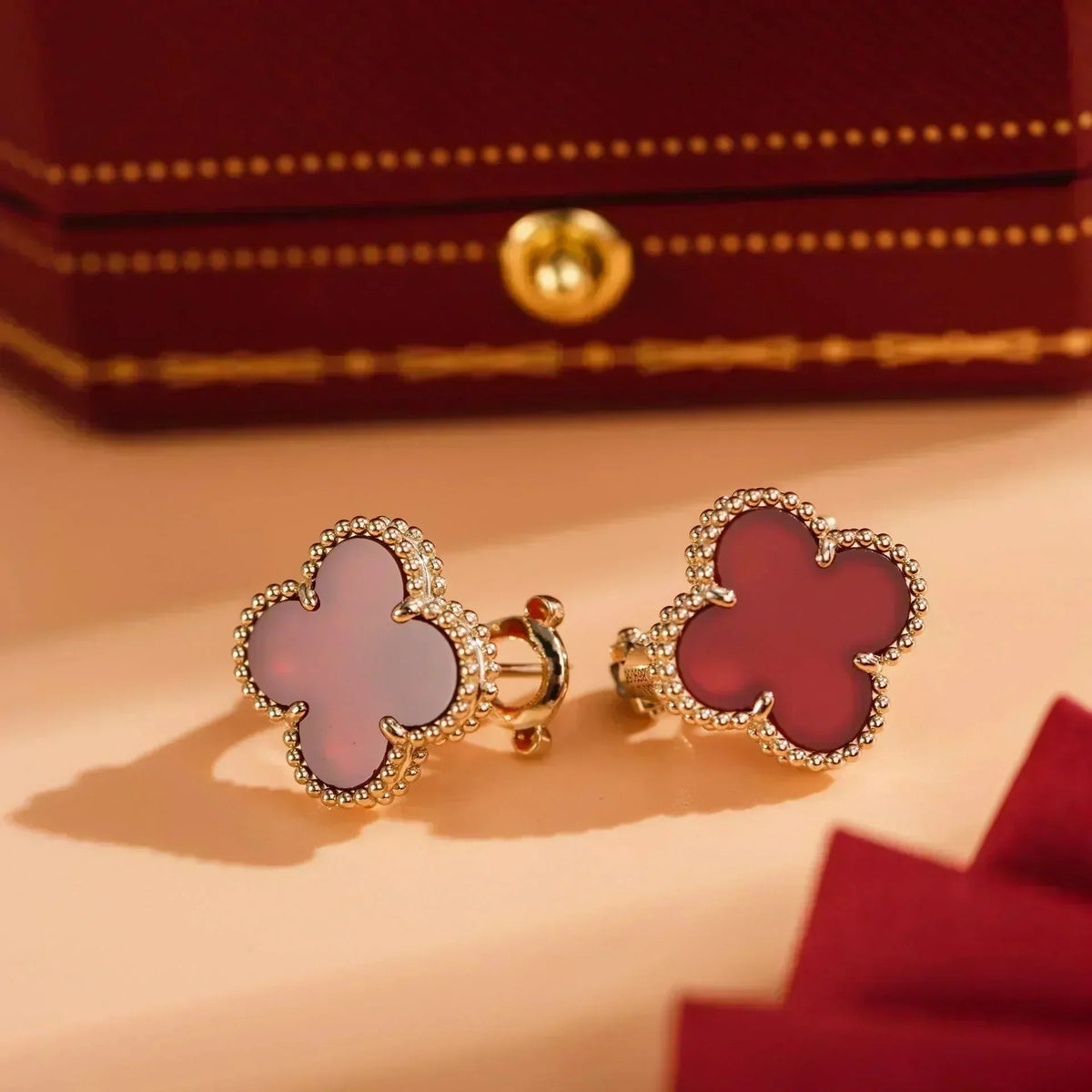 [Sophire Jewelry ]CLOVER MEDIUM 1 MOTIFS CARNELIAN  EARRINGS