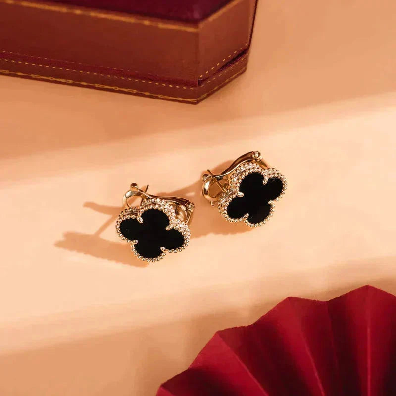 [Sophire Jewelry ]CLOVER MEDIUM 1 MOTIFS  ONYX STUD EARRINGS