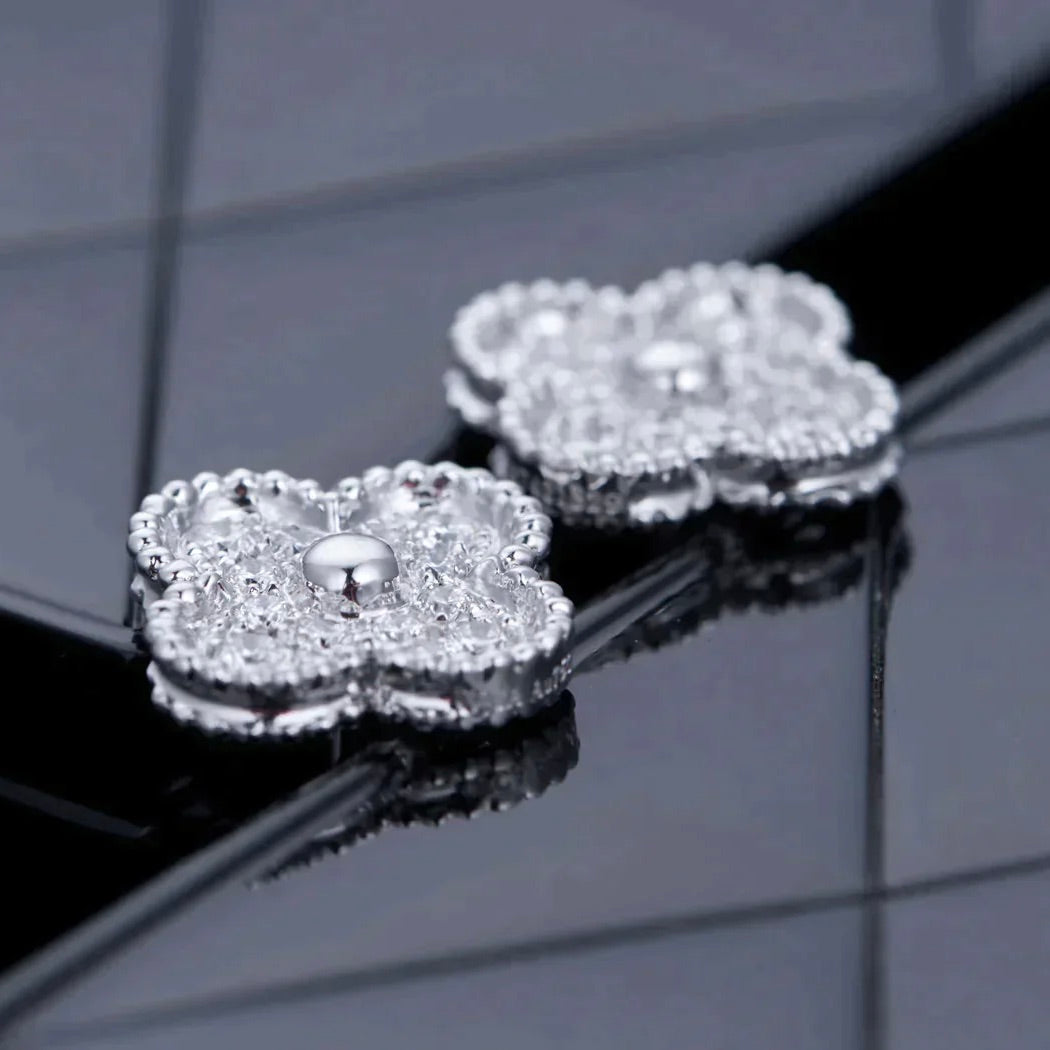 [Sophire Jewelry ]CLOVER 1 MOTIFS DIAMOND STUD EARRINGS SILVER